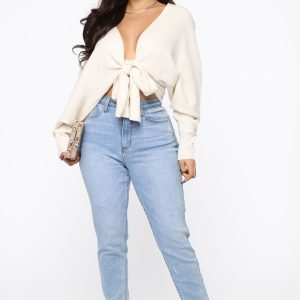Love Craze Cropped Sweater - Cream